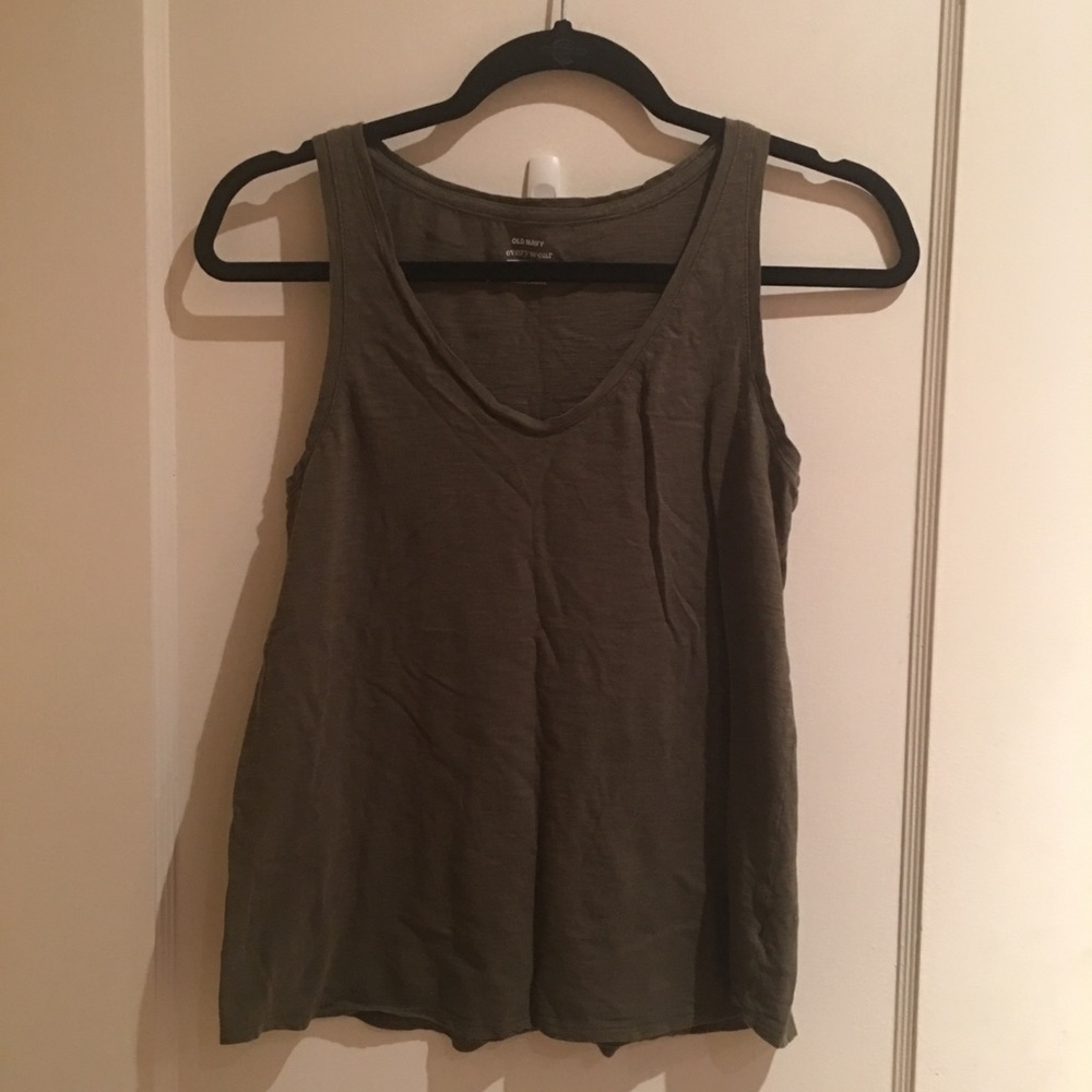 NWOT Old Navy Tank